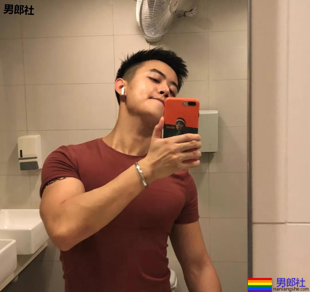 00后肌肉小狼狗在线吸睛,身材尺寸都可以! - 51虹马 00后肌肉小狼狗在线吸睛,身材尺寸都可以! - 51虹马