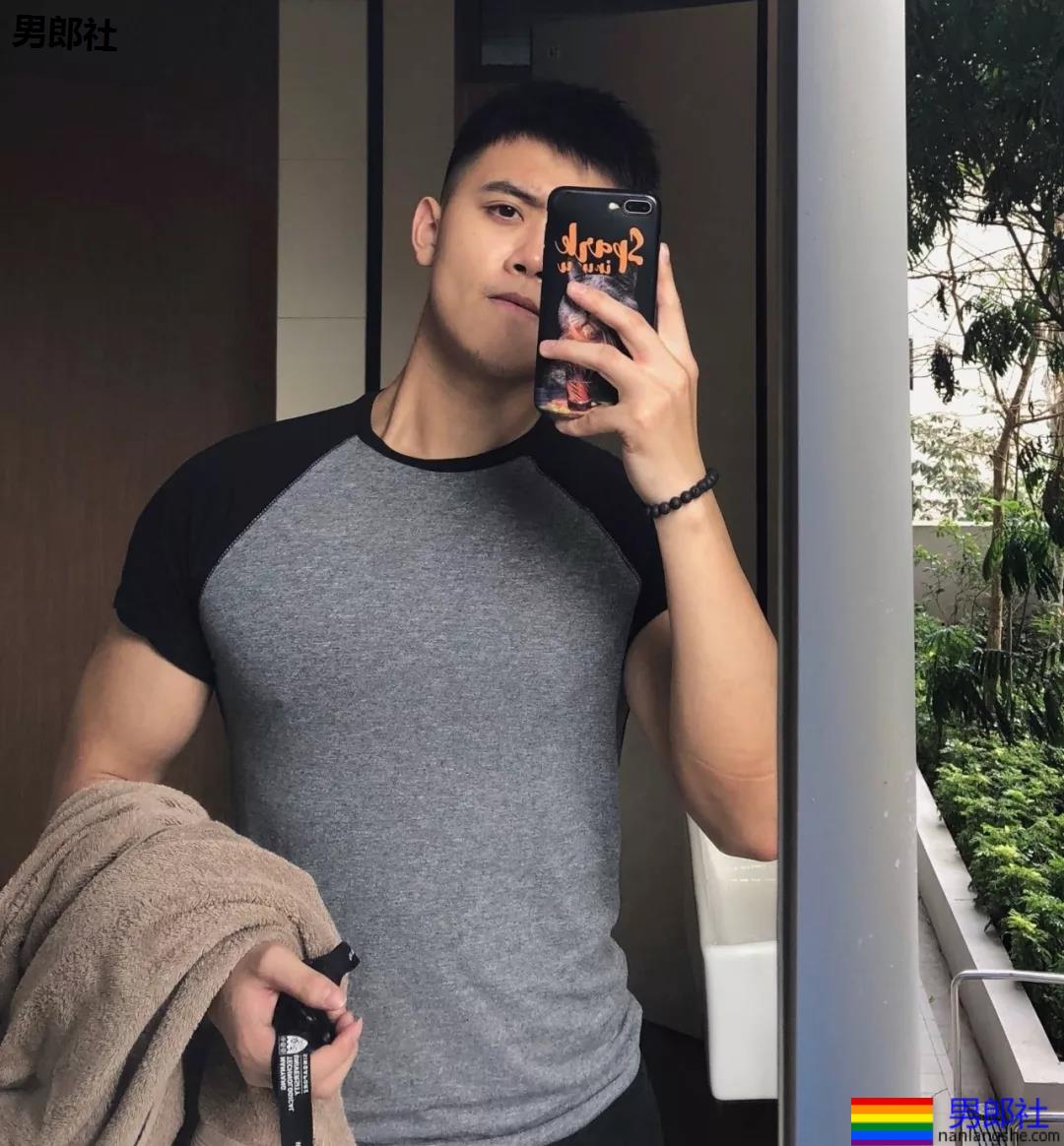 00后肌肉小狼狗在线吸睛,身材尺寸都可以! - 51虹马 00后肌肉小狼狗在线吸睛,身材尺寸都可以! - 51虹马