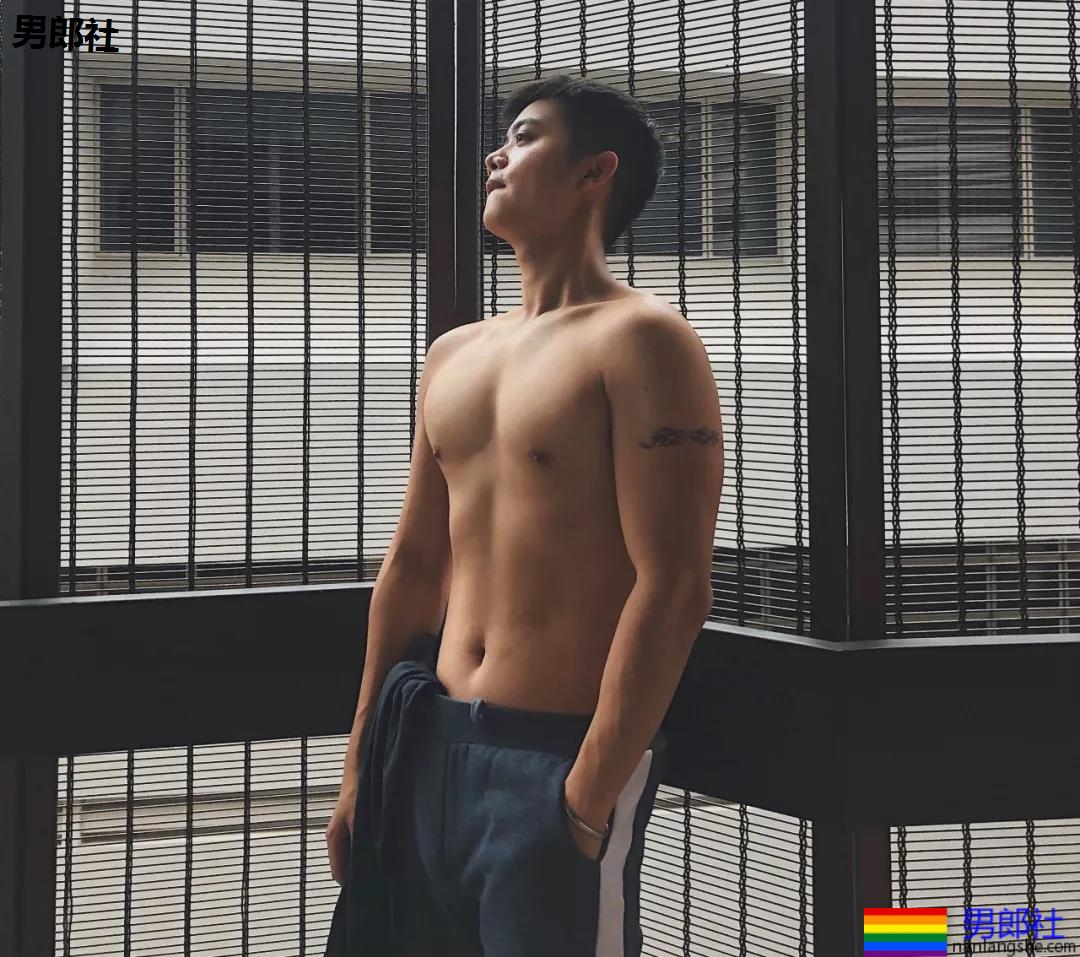 00后肌肉小狼狗在线吸睛,身材尺寸都可以! - 51虹马 00后肌肉小狼狗在线吸睛,身材尺寸都可以! - 51虹马