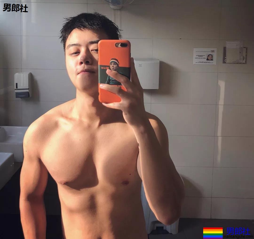 00后肌肉小狼狗在线吸睛,身材尺寸都可以! - 51虹马 00后肌肉小狼狗在线吸睛,身材尺寸都可以! - 51虹马