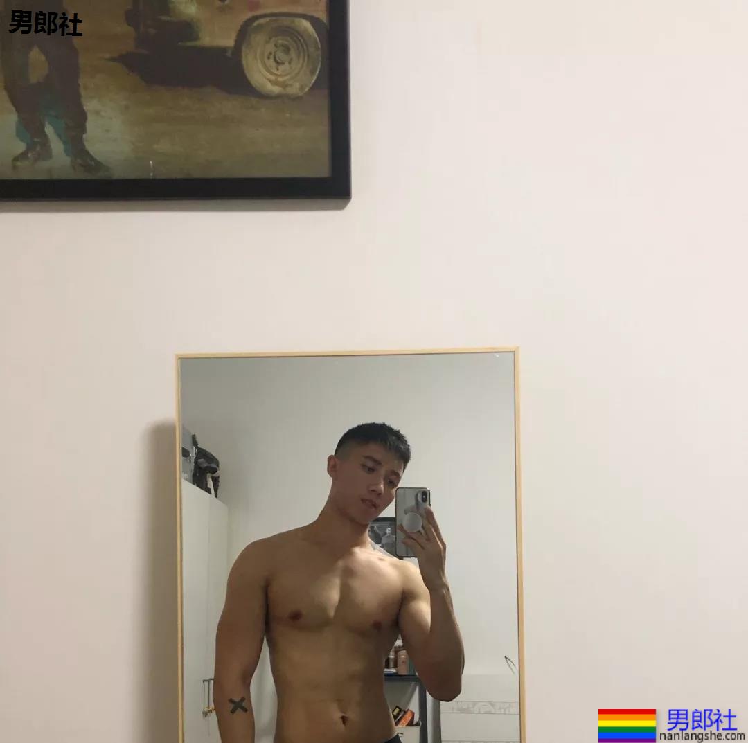 00后肌肉小狼狗在线吸睛,身材尺寸都可以! - 51虹马 00后肌肉小狼狗在线吸睛,身材尺寸都可以! - 51虹马