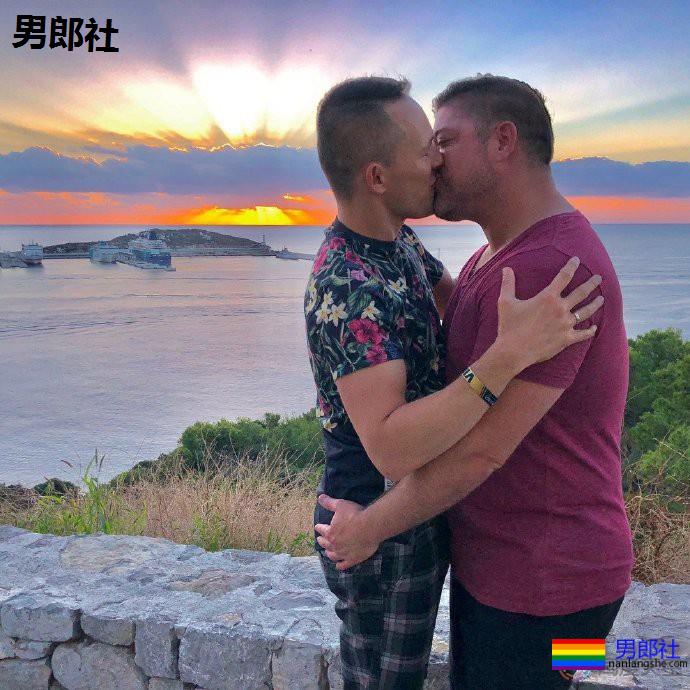 同性婚礼被喜来登拒绝后，希尔顿主动“接单” - 51虹马