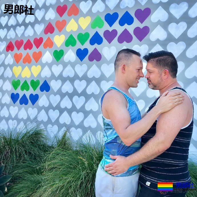 同性婚礼被喜来登拒绝后，希尔顿主动“接单” - 51虹马