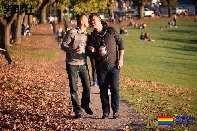 同性婚礼被喜来登拒绝后，希尔顿主动“接单” - 51虹马