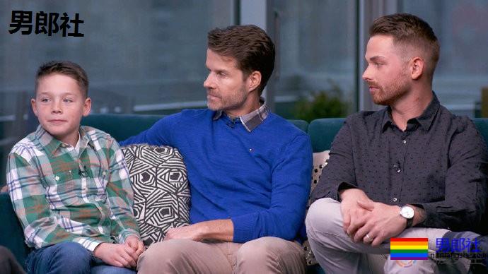 被老师侮辱后，同志家庭的孩子通过电视节目做出回应 - 51虹马