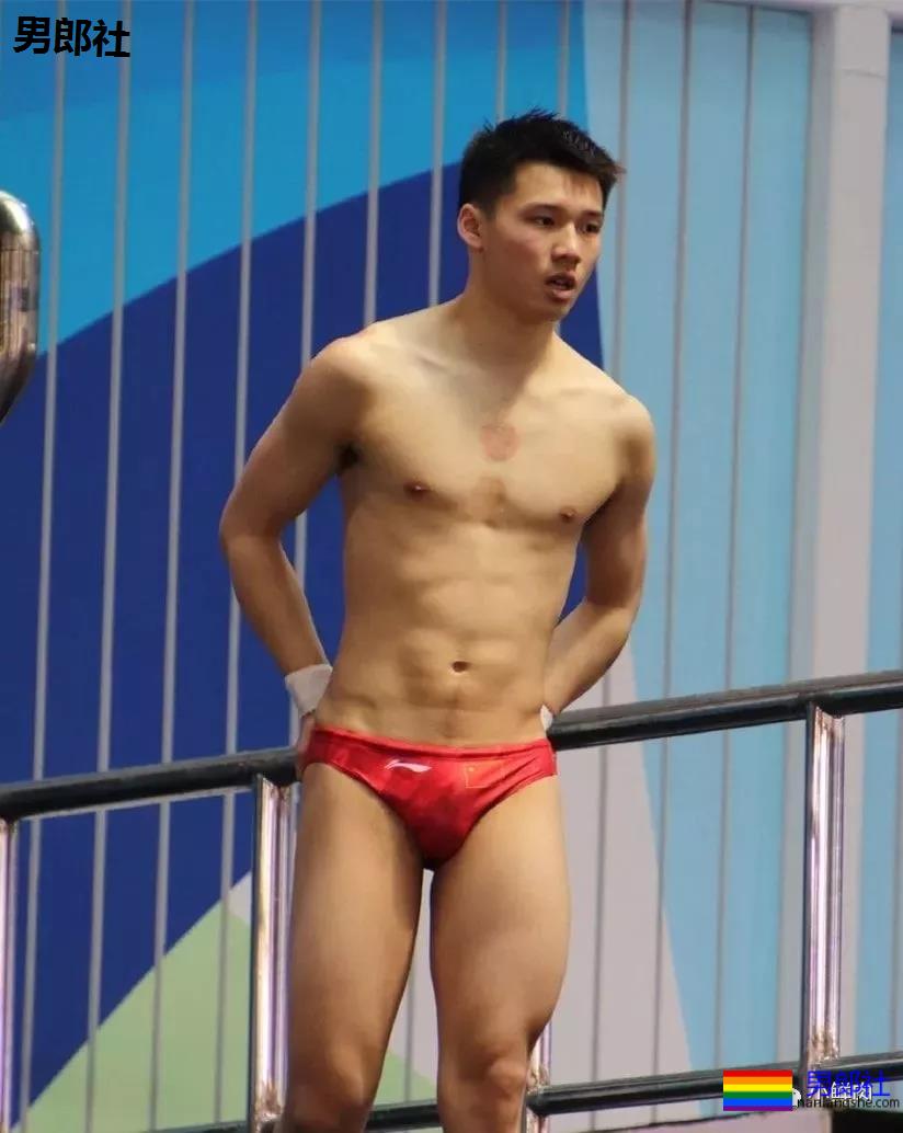 网友私藏陈艾森生图硬照曝光，还是红泳裤好看！ - 51虹马