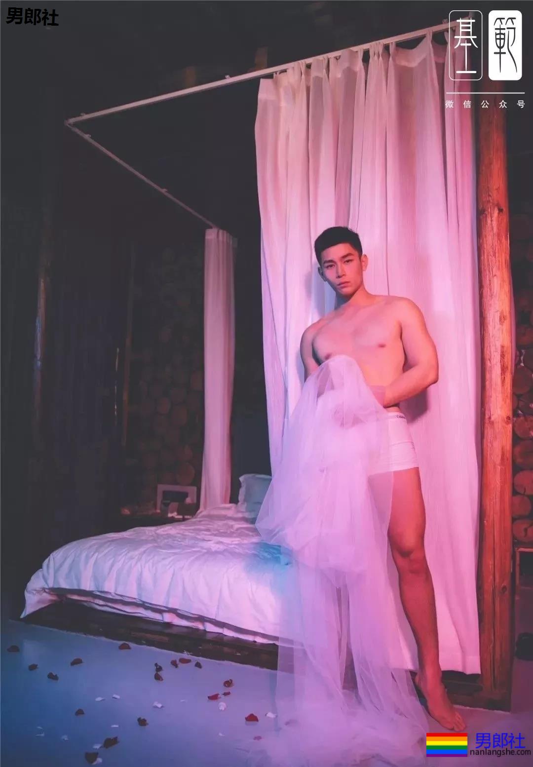 办公室霸道攻，在厕所强行.. - 51虹马