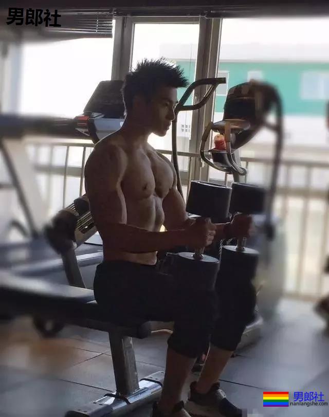 健身私教李佳淇,他的小视频曾让多少人心动 - 51虹马 健身私教李佳淇,他的小视频曾让多少人心动 - 51虹马