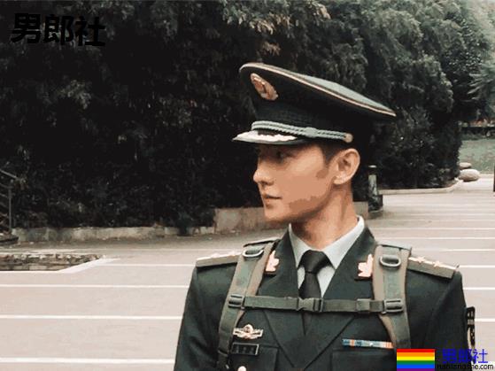 当红炸子鸡男星制服大比拼!黄景瑜李易峰变身兵哥哥,又帅又苏太A啦! - 51虹马 当红炸子鸡男星制服大比拼!黄景瑜李易峰变身兵哥哥,又帅又苏太A啦! - 51虹马