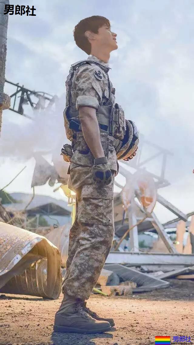 当红炸子鸡男星制服大比拼!黄景瑜李易峰变身兵哥哥,又帅又苏太A啦! - 51虹马 当红炸子鸡男星制服大比拼!黄景瑜李易峰变身兵哥哥,又帅又苏太A啦! - 51虹马