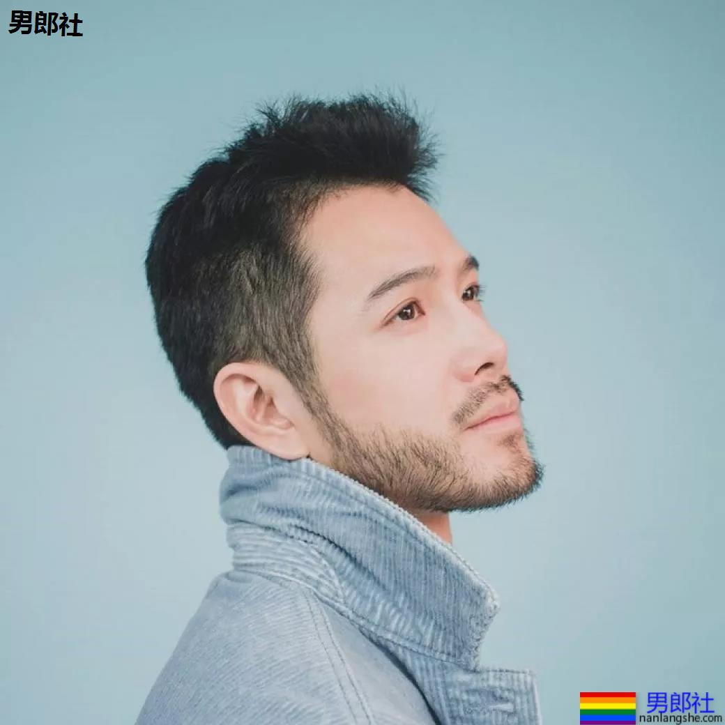 男歌手因为是gay被公司解约，新歌MV与男子甜蜜牵手 - 51虹马