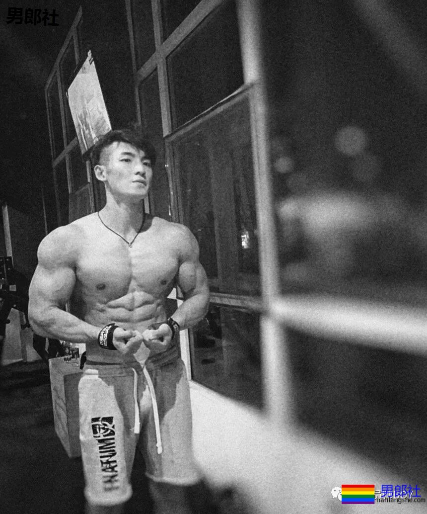 190CM北体大鼻子体育生，D罩杯胸肌实力强大 - 51虹马