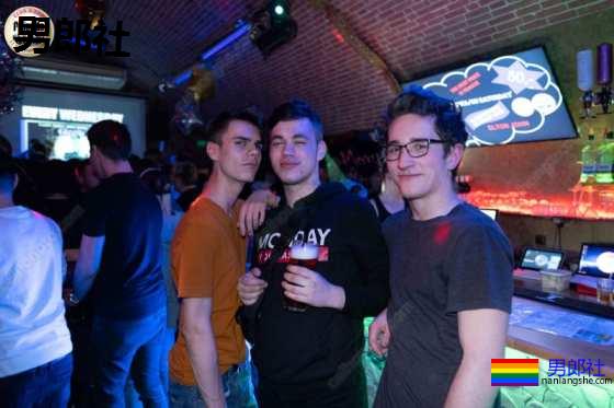 天黑后的布拉格, 你想去哪里玩 - 51虹马 天黑后的布拉格, 你想去哪里玩 - 51虹马