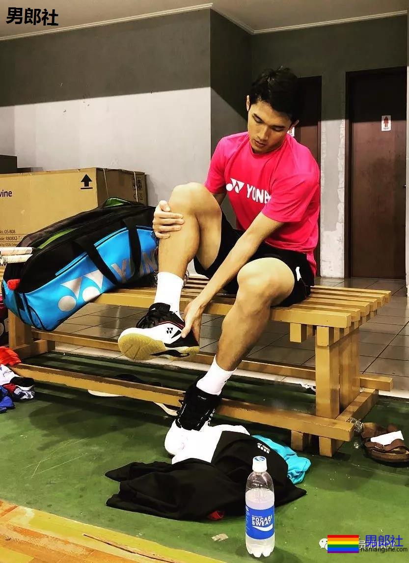 帅过谌龙,大过林丹?97年羽毛球小鲜肉实力圈粉 - 51虹马 帅过谌龙,大过林丹?97年羽毛球小鲜肉实力圈粉 - 51虹马