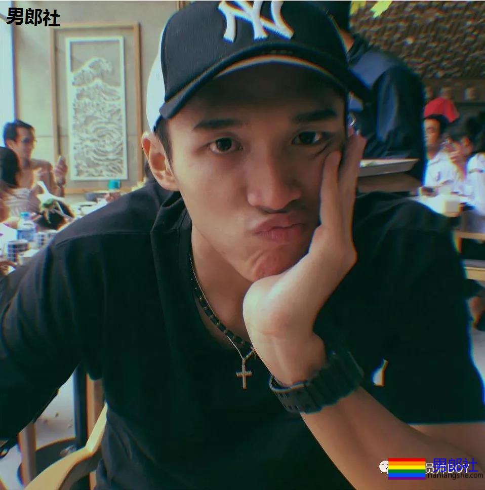 帅过谌龙,大过林丹?97年羽毛球小鲜肉实力圈粉 - 51虹马 帅过谌龙,大过林丹?97年羽毛球小鲜肉实力圈粉 - 51虹马