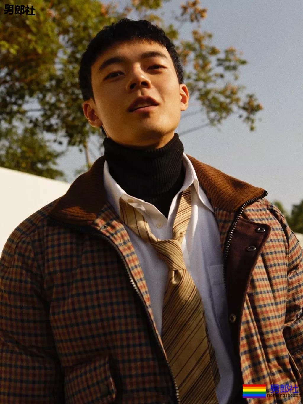 寸头痞帅网红博主短裤照遭盯档，奶白腹肌太A了！ - 51虹马