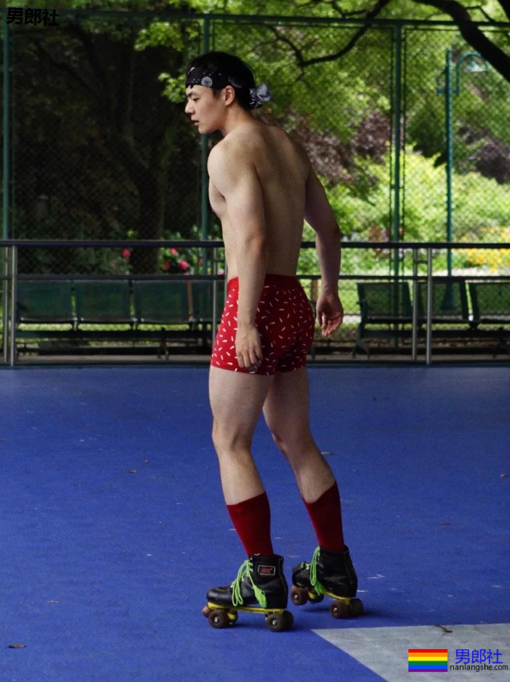 寸头痞帅网红博主短裤照遭盯档，奶白腹肌太A了！ - 51虹马