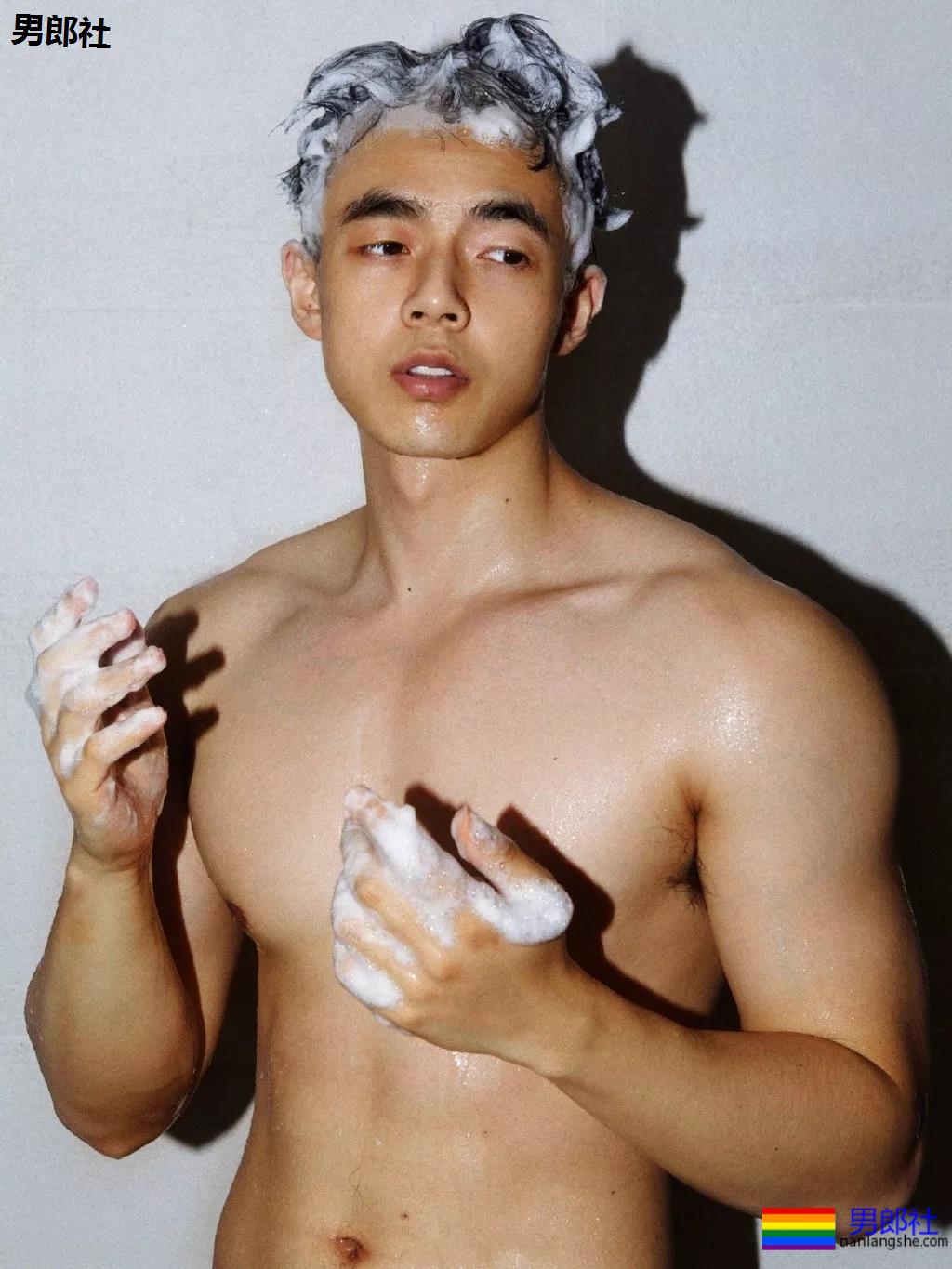 寸头痞帅网红博主短裤照遭盯档，奶白腹肌太A了！ - 51虹马