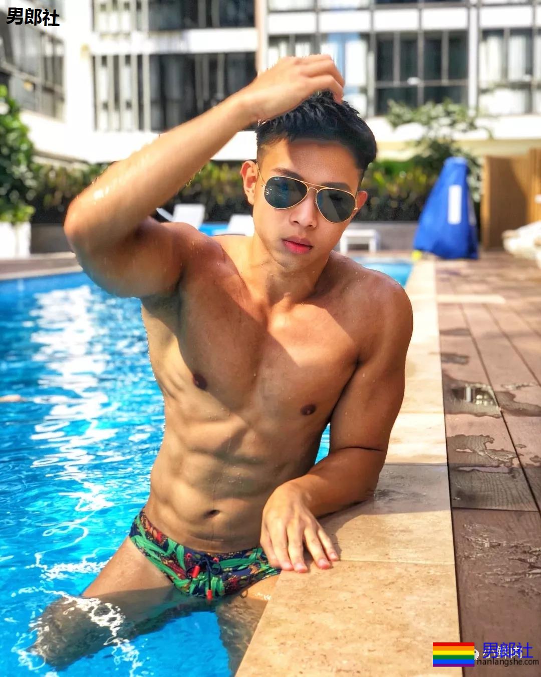 我的快乐来源于Instagram和推特…… - 51虹马