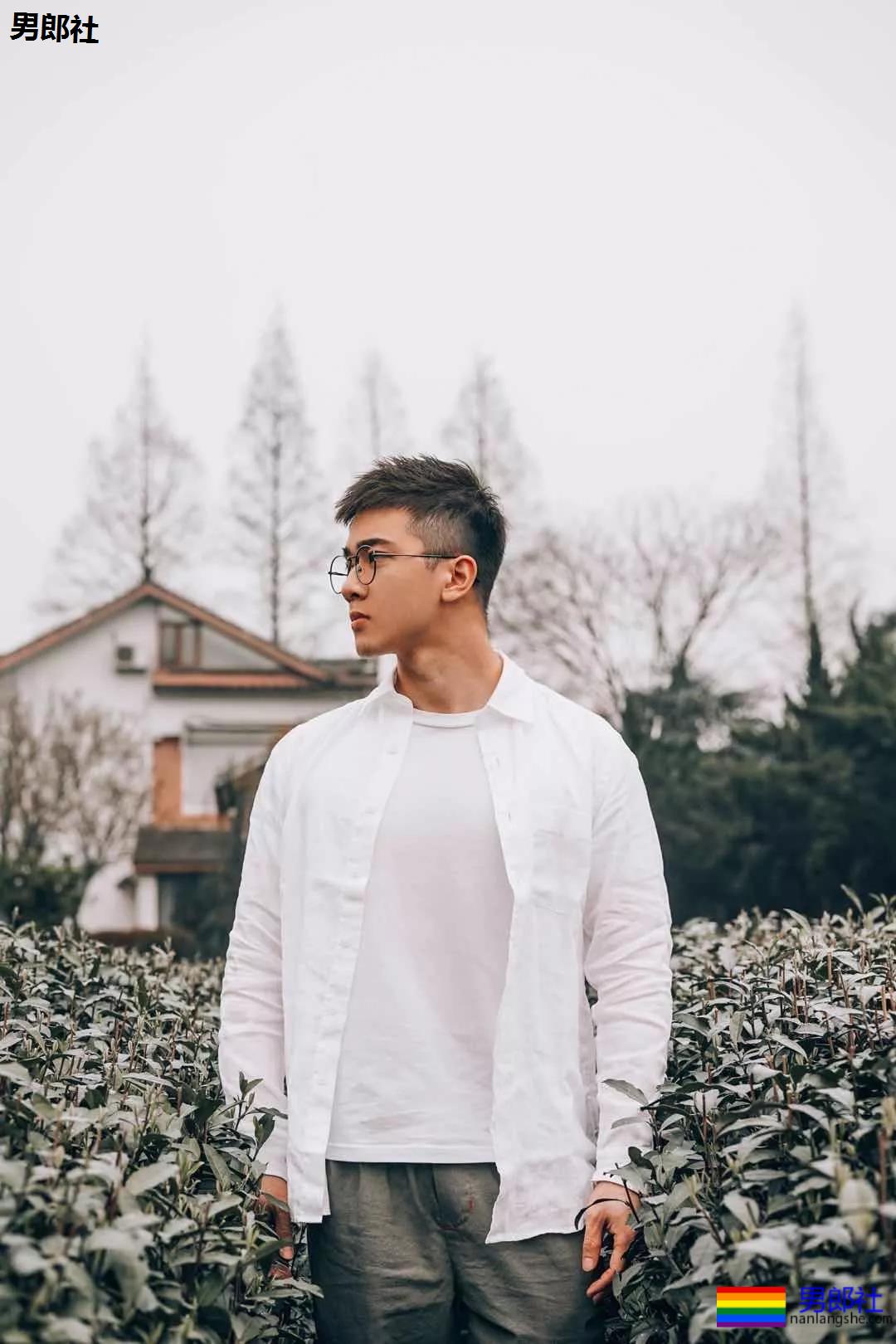 让人流口水的肌肉男孩儿 - 51虹马