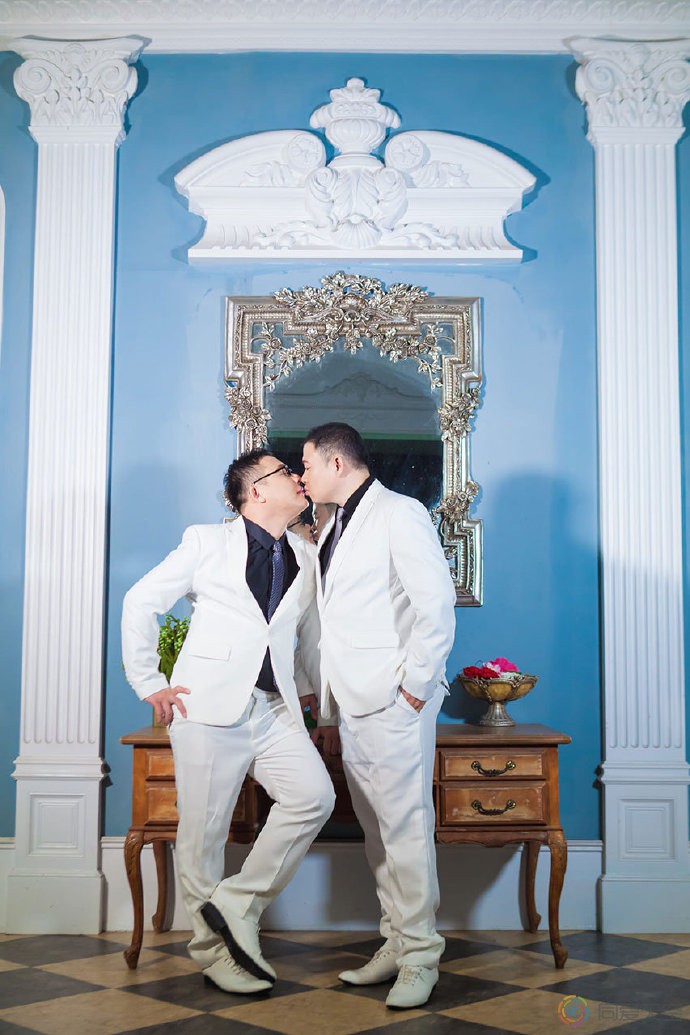 台消防员与警察高调筹办同性婚礼:成家无须低调-51虹马