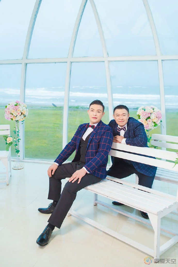 台消防员与警察高调筹办同性婚礼:成家无须低调 - 51虹马 台消防员与警察高调筹办同性婚礼:成家无须低调 - 51虹马