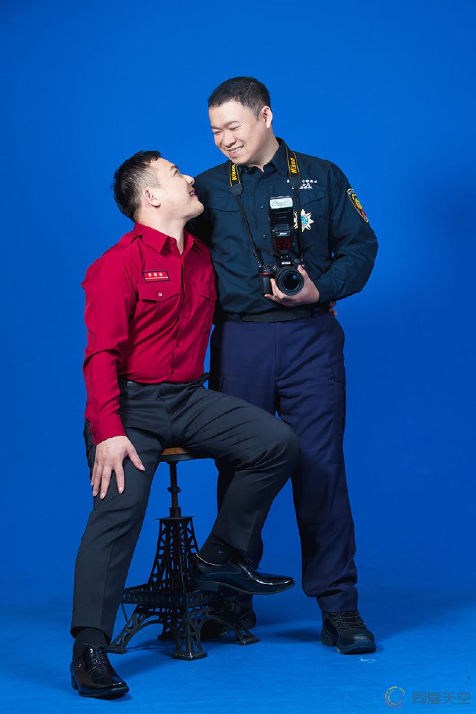 台消防员与警察高调筹办同性婚礼:成家无须低调 - 51虹马 台消防员与警察高调筹办同性婚礼:成家无须低调 - 51虹马