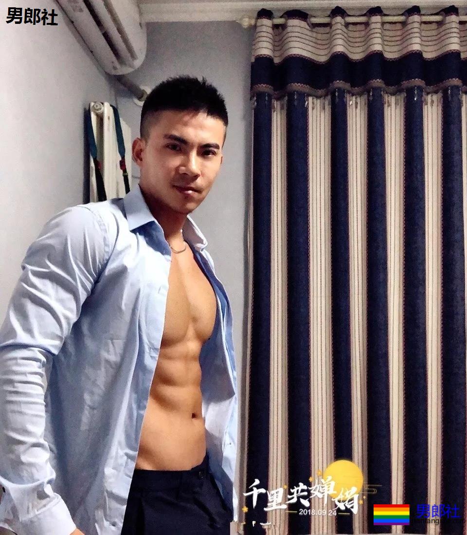 上过《康熙来了》的寸头筋肉名媛，翘臀腱子肉身材火辣十足！ - 51虹马