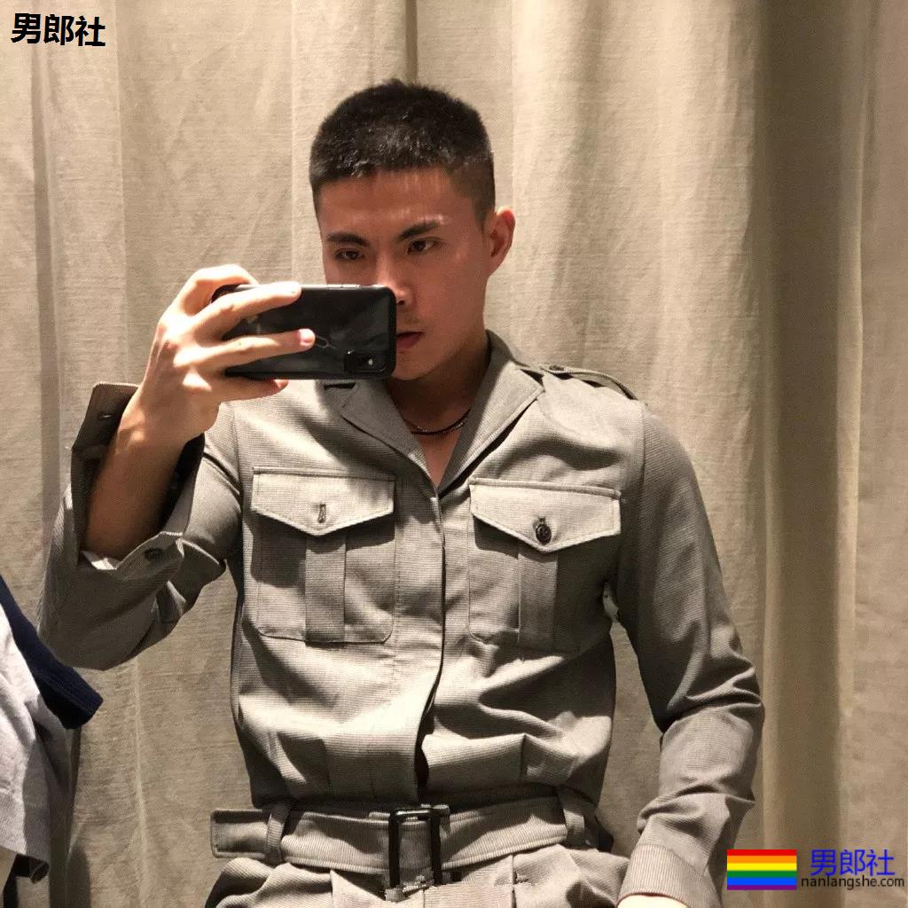 上过《康熙来了》的寸头筋肉名媛，翘臀腱子肉身材火辣十足！ - 51虹马