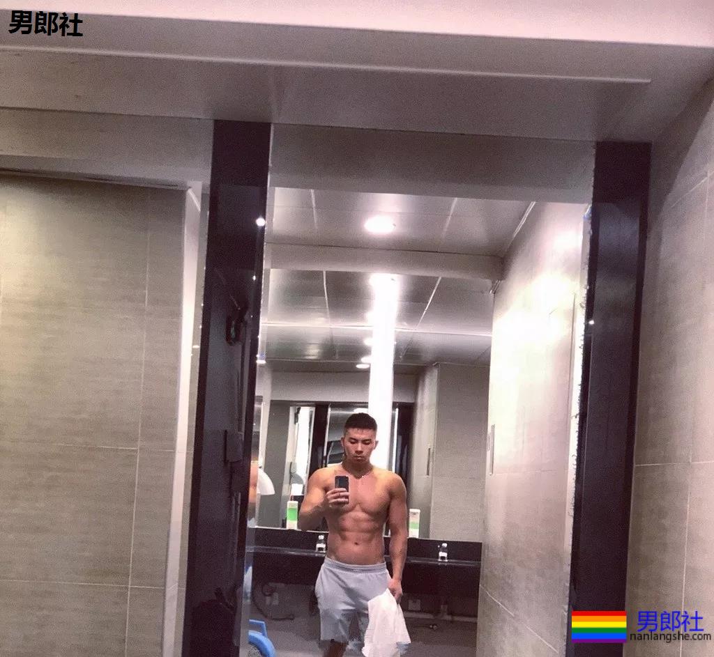 上过《康熙来了》的寸头筋肉名媛，翘臀腱子肉身材火辣十足！ - 51虹马