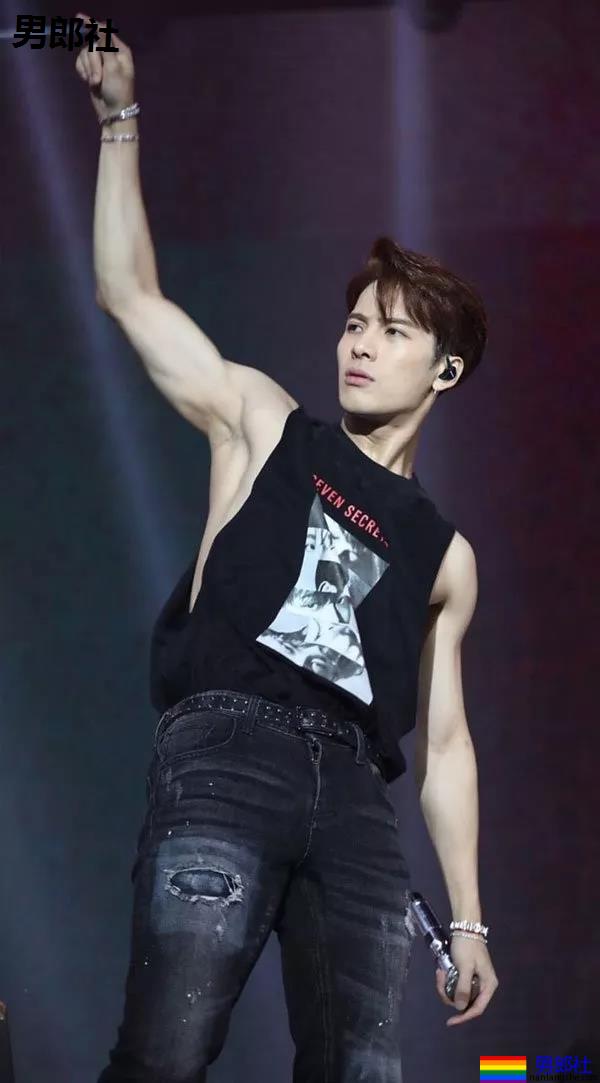 王嘉尔登美国大刊，好帅我心动了！ - 51虹马