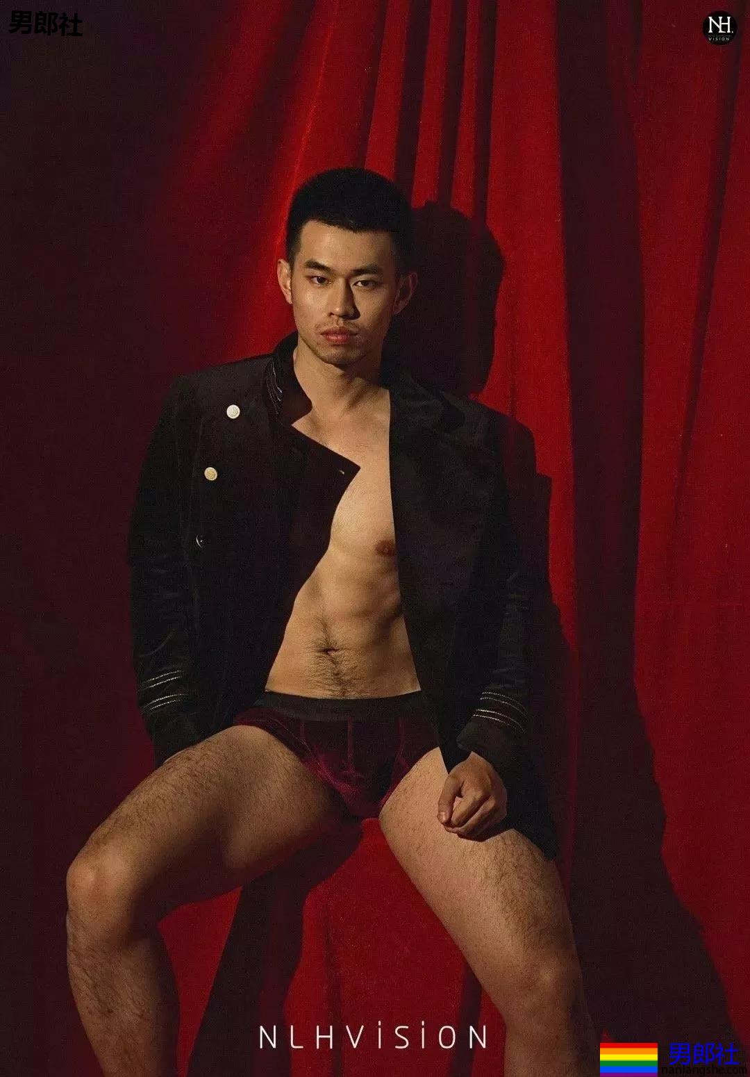 林丹居然拍这样让人躁动的小片片？！的旺盛的毛发让我吞了一大口...... - 51虹马