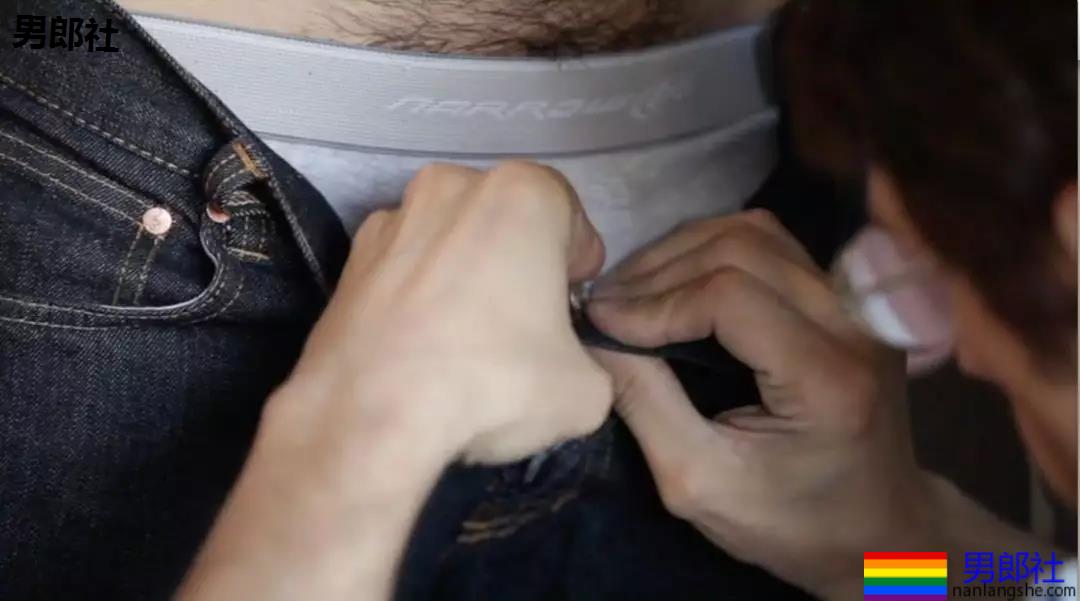 摩擦生欲，性的张力：一部结结实实的情欲短篇合集。 - 51虹马