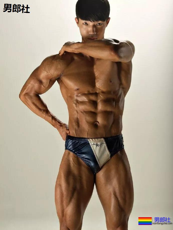 童颜硕体的年轻的健身私教 — 韩国男子健身健美模特系列 - 51虹马