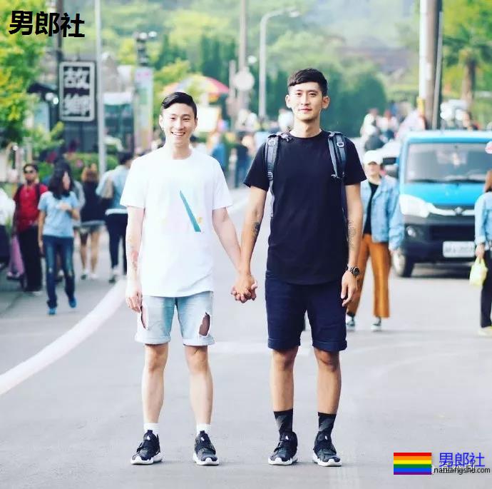 出柜后，他们带同性伴侣回家过年的故事-51虹马