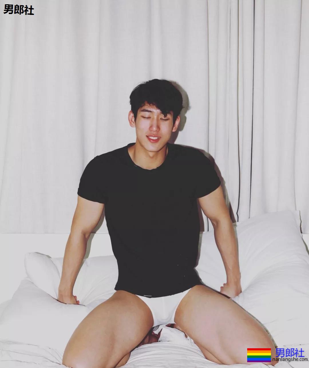 公狗腰麒麟臂的健身肌肉男 - 51虹马