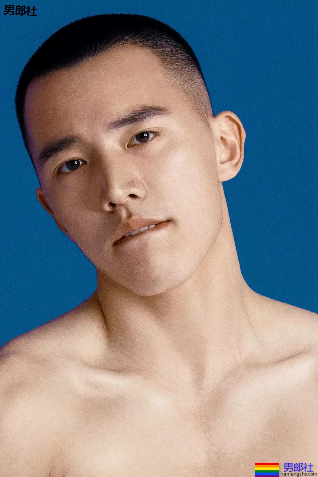 99年名校寸头肌肉校草帅哥，这波硬照够抢眼!-51虹马