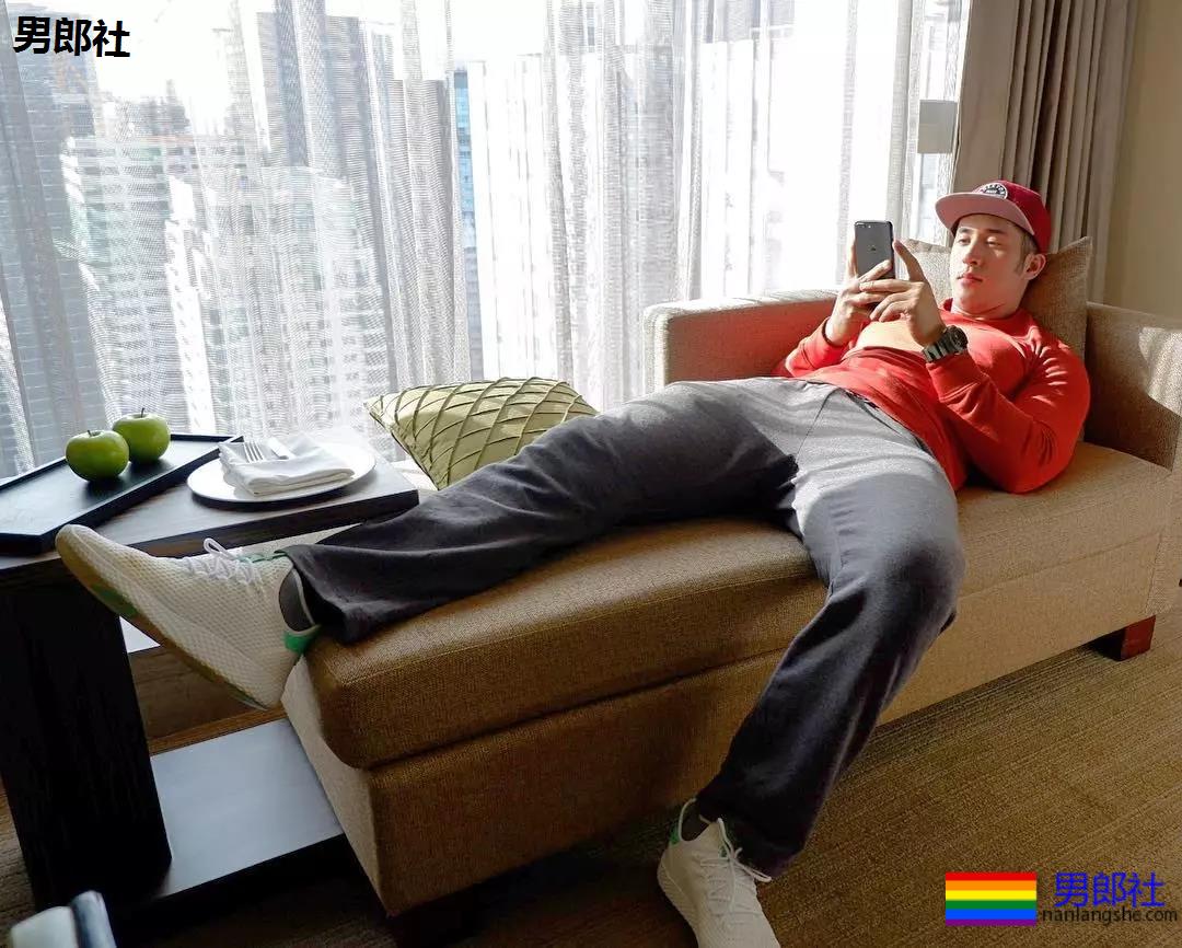 菲律宾警员颜肉俱佳参选全球先生,泳池照A爆了 - 51虹马 菲律宾警员颜肉俱佳参选全球先生,泳池照A爆了 - 51虹马