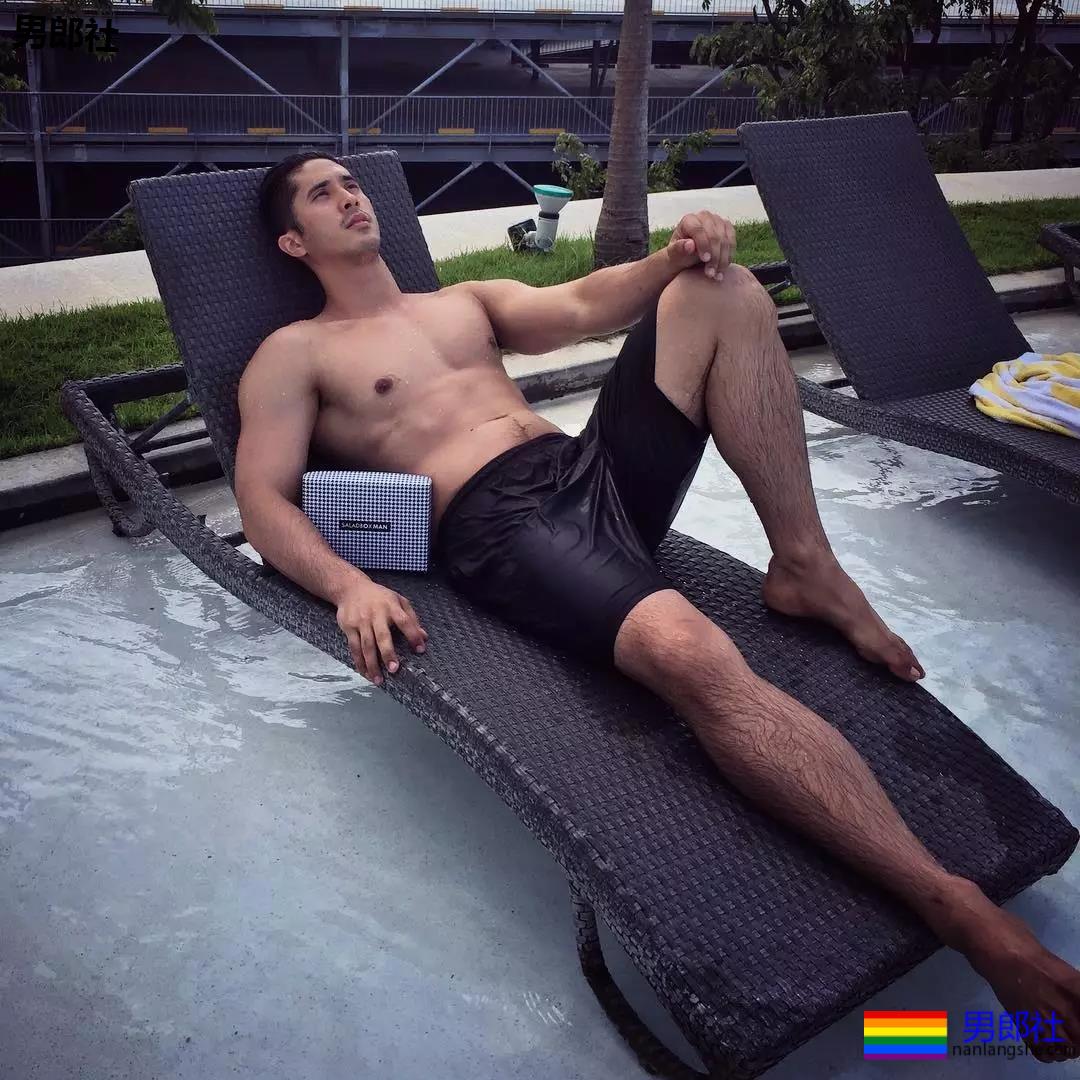 菲律宾警员颜肉俱佳参选全球先生,泳池照A爆了 - 51虹马 菲律宾警员颜肉俱佳参选全球先生,泳池照A爆了 - 51虹马