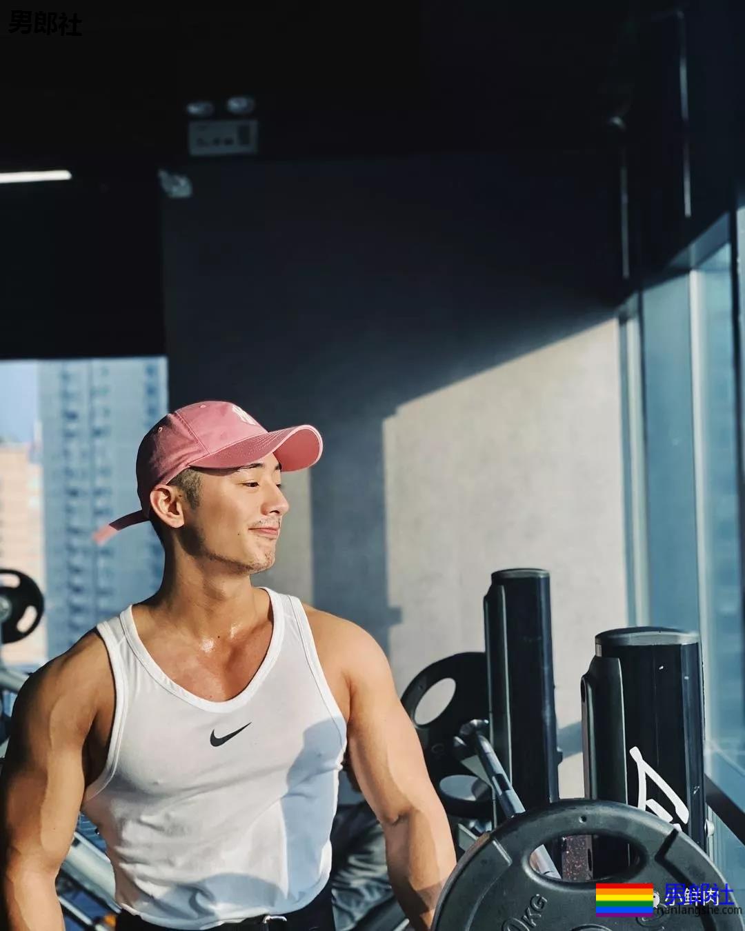 网红帅哥Hardy2019年硬照一览！ - 51虹马