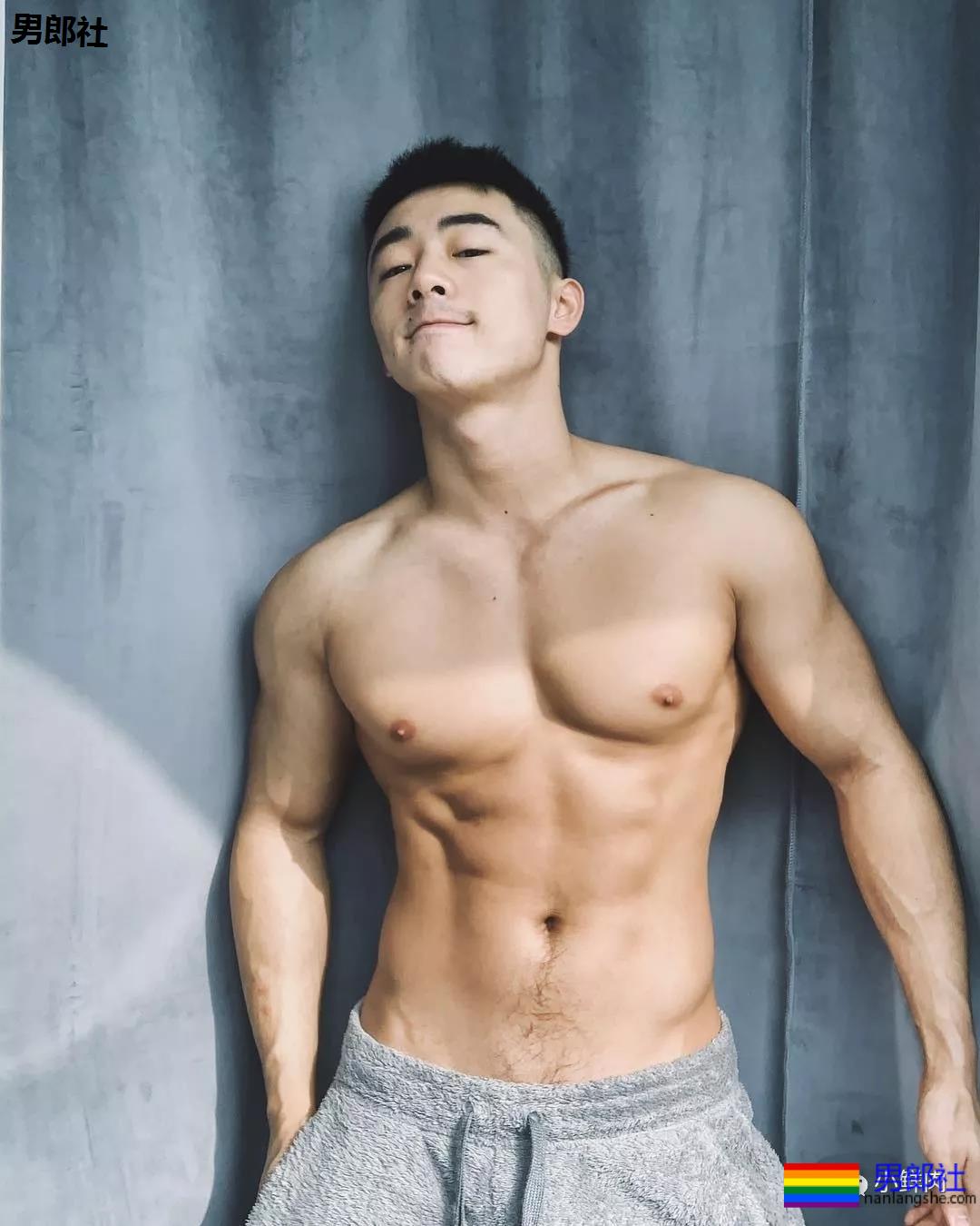 网红帅哥Hardy2019年硬照一览！ - 51虹马