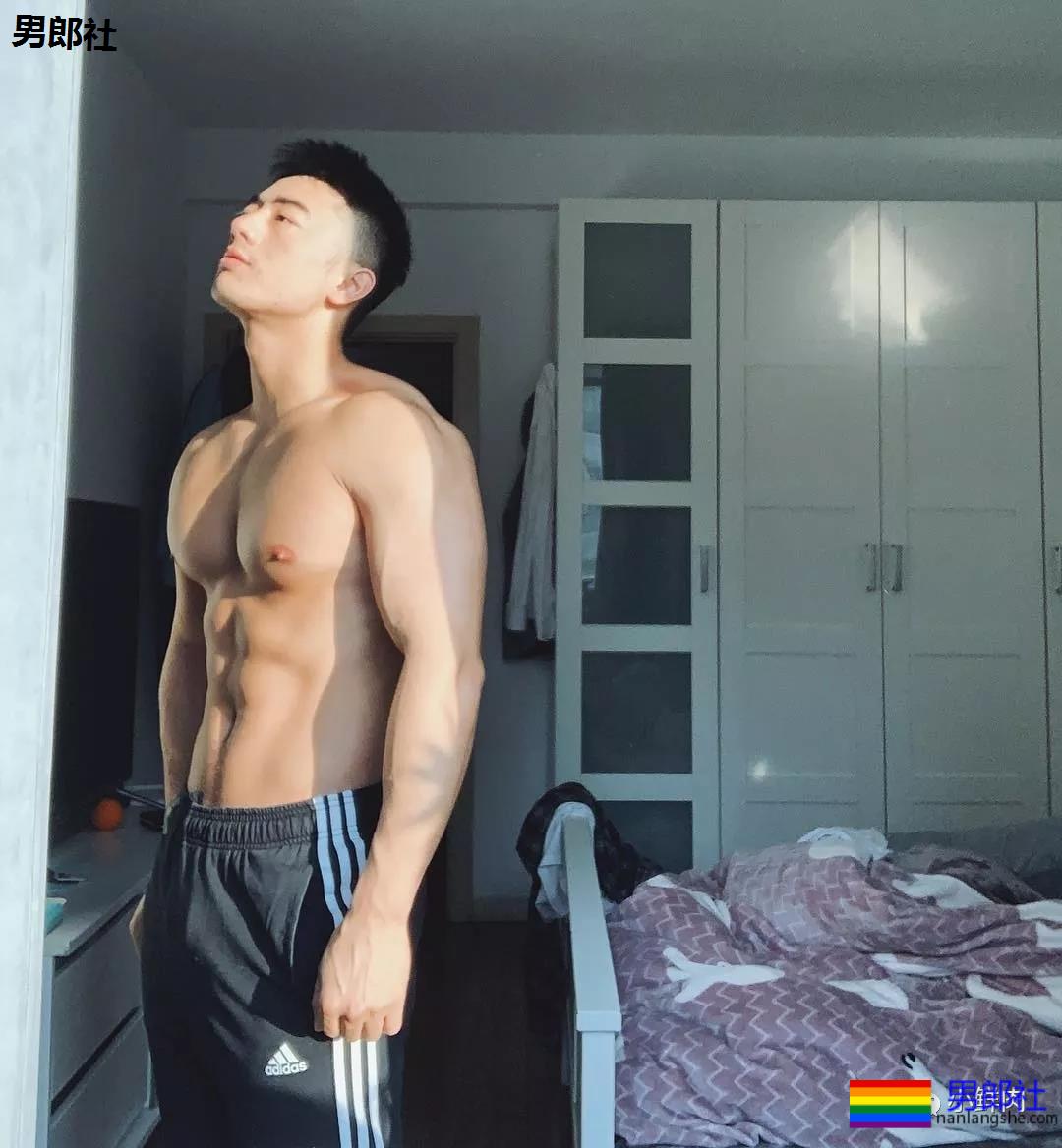 网红帅哥Hardy2019年硬照一览！ - 51虹马