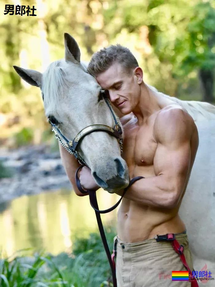 【盘点】警察厕所遭偷拍丨多地消防员为公益脱衣 - 51虹马