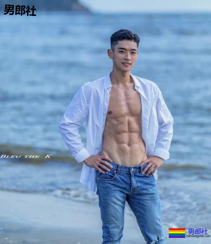 帅气的脸庞，优雅的线条，韩国健身教练 - 51虹马