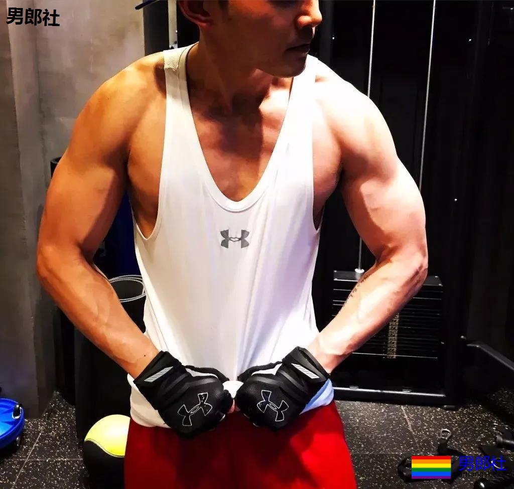 八块腹肌太平洋宽肩上热搜！白宇新剧《蓬莱间》，男配都是超A宝藏男！ - 51虹马