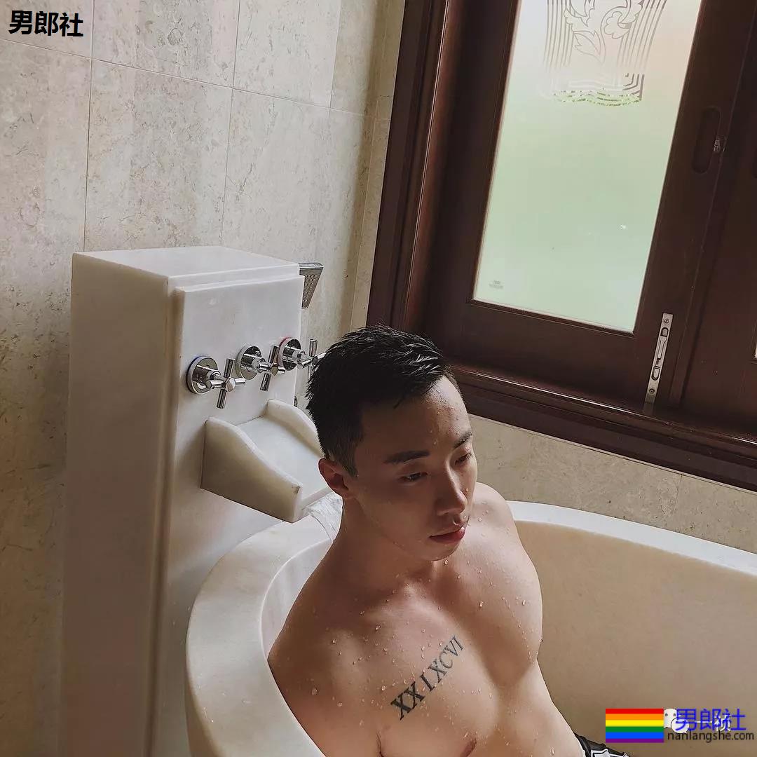 20.CM+<巨茄>空少走红！巴西蕉！！ - 51虹马