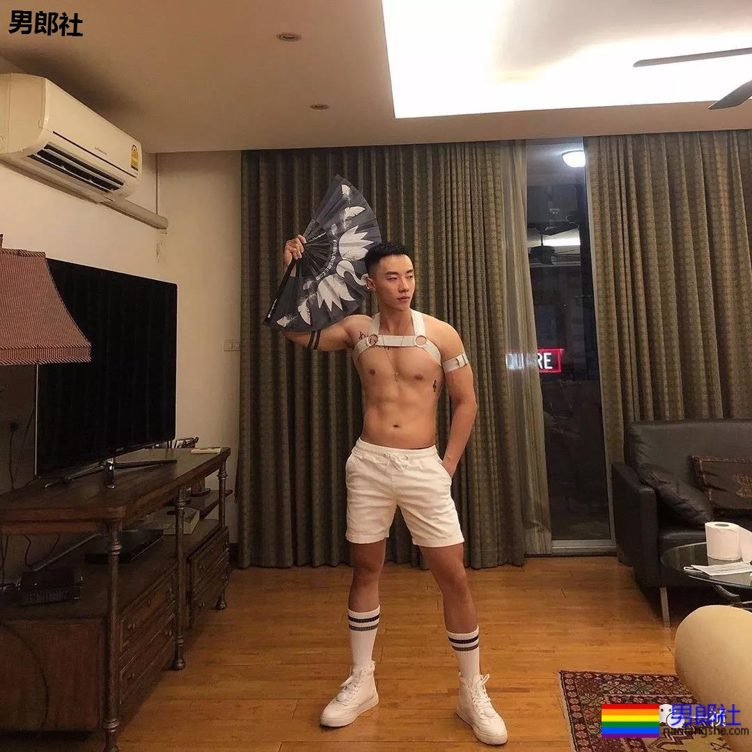 20.CM+<巨茄>空少走红！巴西蕉！！ - 51虹马