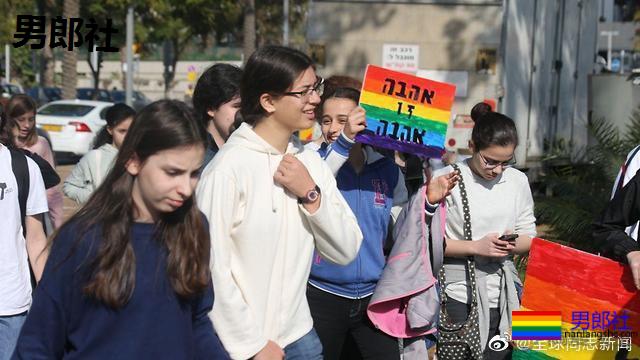 数千名学生上街，对恐同教育部长进行教育 - 51虹马