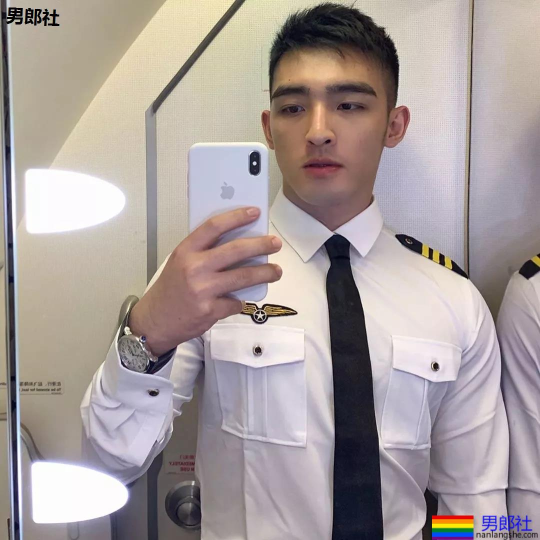 樊野毛若懿合拍硬照写真，筋肉名媛双合体，这次我押谁呢？ - 51虹马