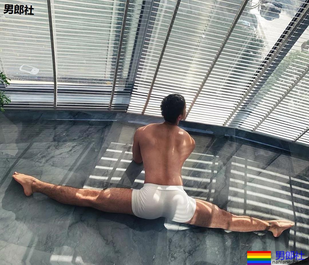 樊野毛若懿合拍硬照写真，筋肉名媛双合体，这次我押谁呢？ - 51虹马